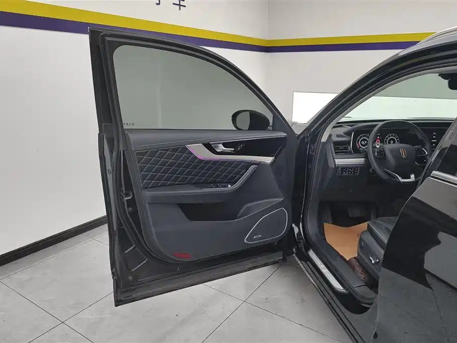 Hongqi HS5 2.0 T Connected Flagship Enjoyment 4 WD