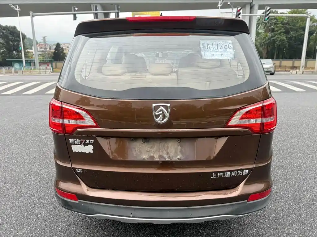 Baojun 730 1.5 T Manual Standard 7-seat