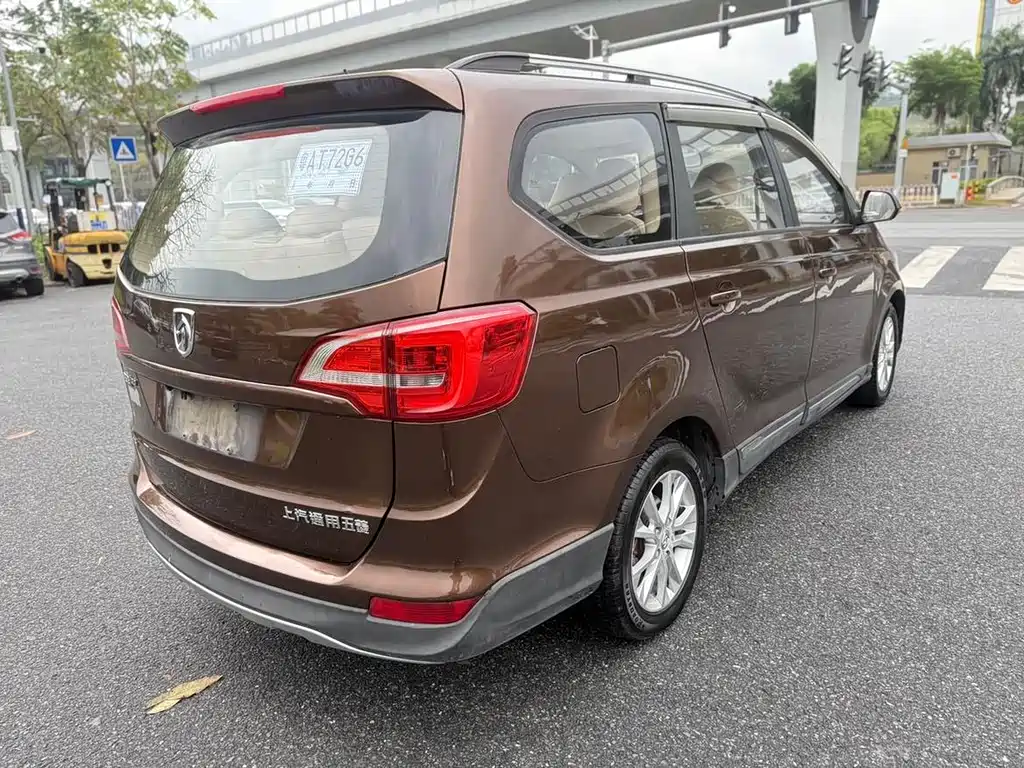 Baojun 730 1.5 T Manual Standard 7-seat