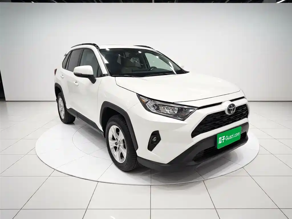 RAV4 2.0 L CVT 2 WD Urban