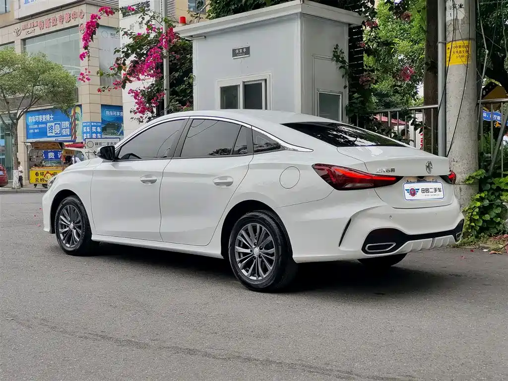 MG5 180 DVVT Global