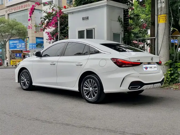 MG5 180 DVVT Global