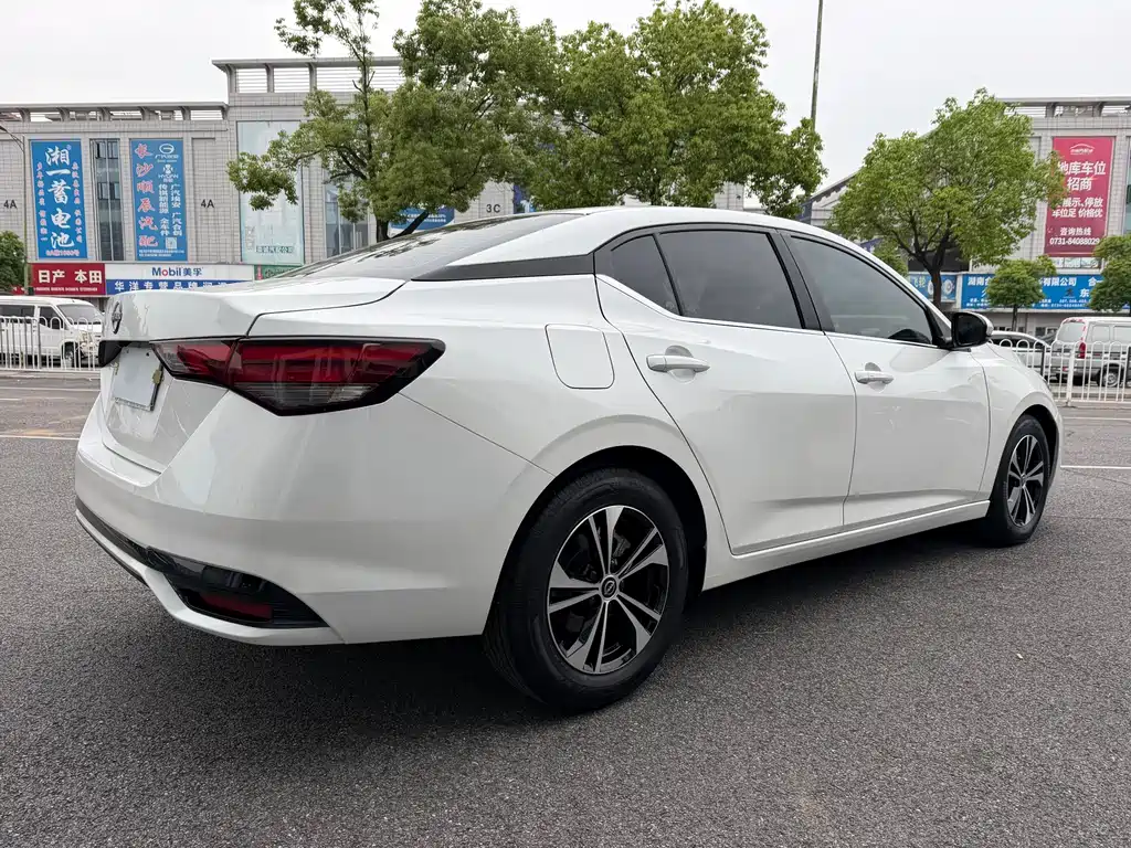 Sylphy 1.6 L CVT Joy