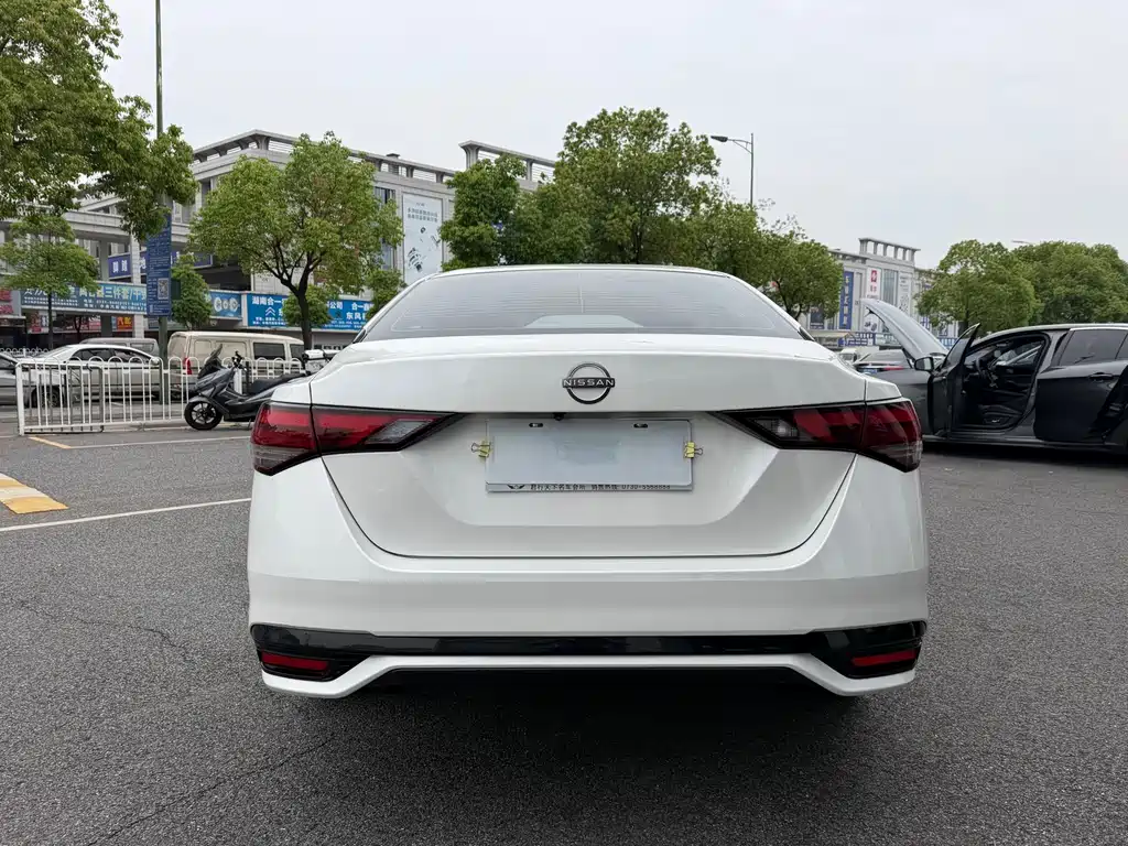 Sylphy 1.6 L CVT Joy