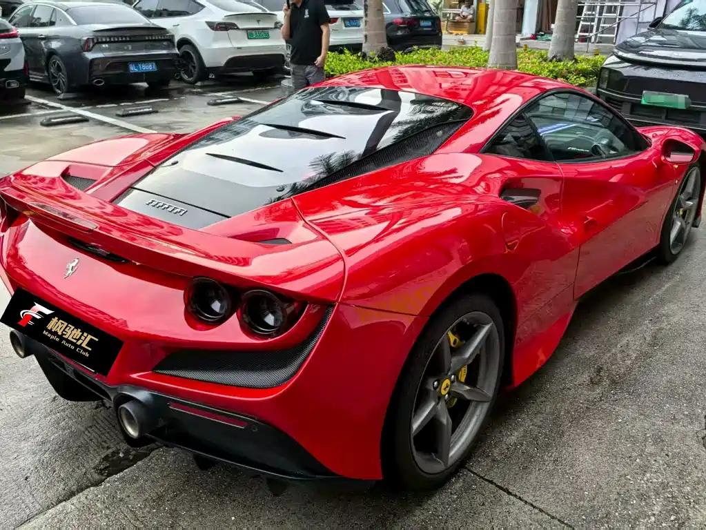 Ferrari F8 Tributo 3.9 T V8