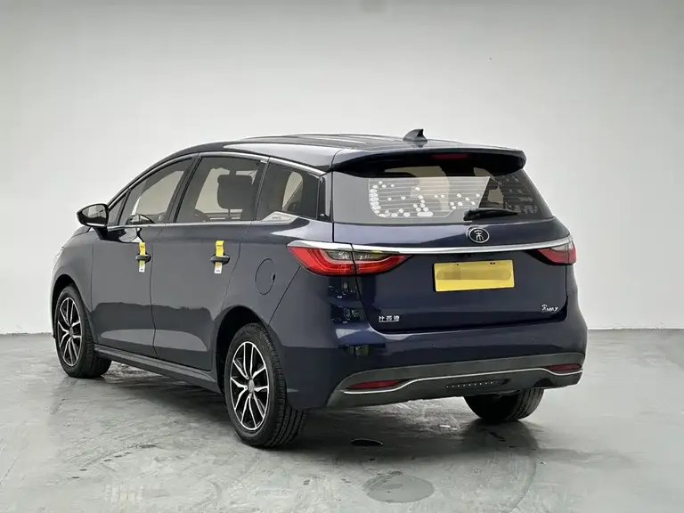 BYD Song MAX 1.5 T Auto Connected Luxury 7-seat
