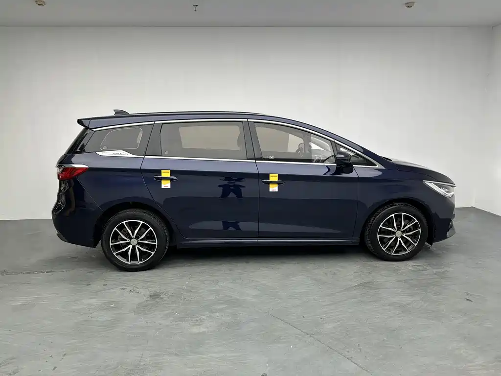 Song MAX 1.5 T Auto Connected Luxury 7-seat