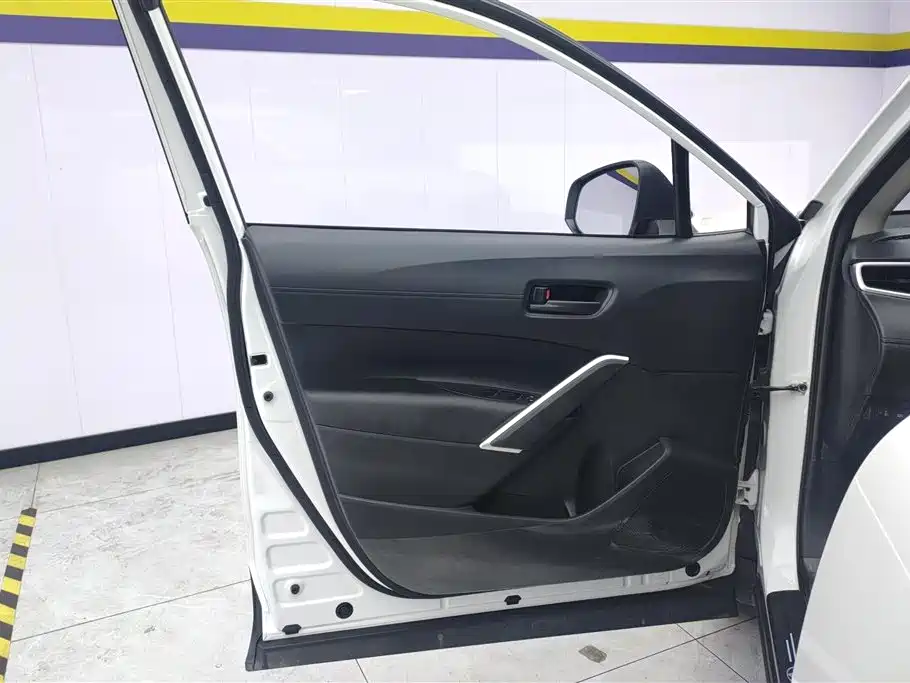 Corolla Cross 2.0 L Pioneer