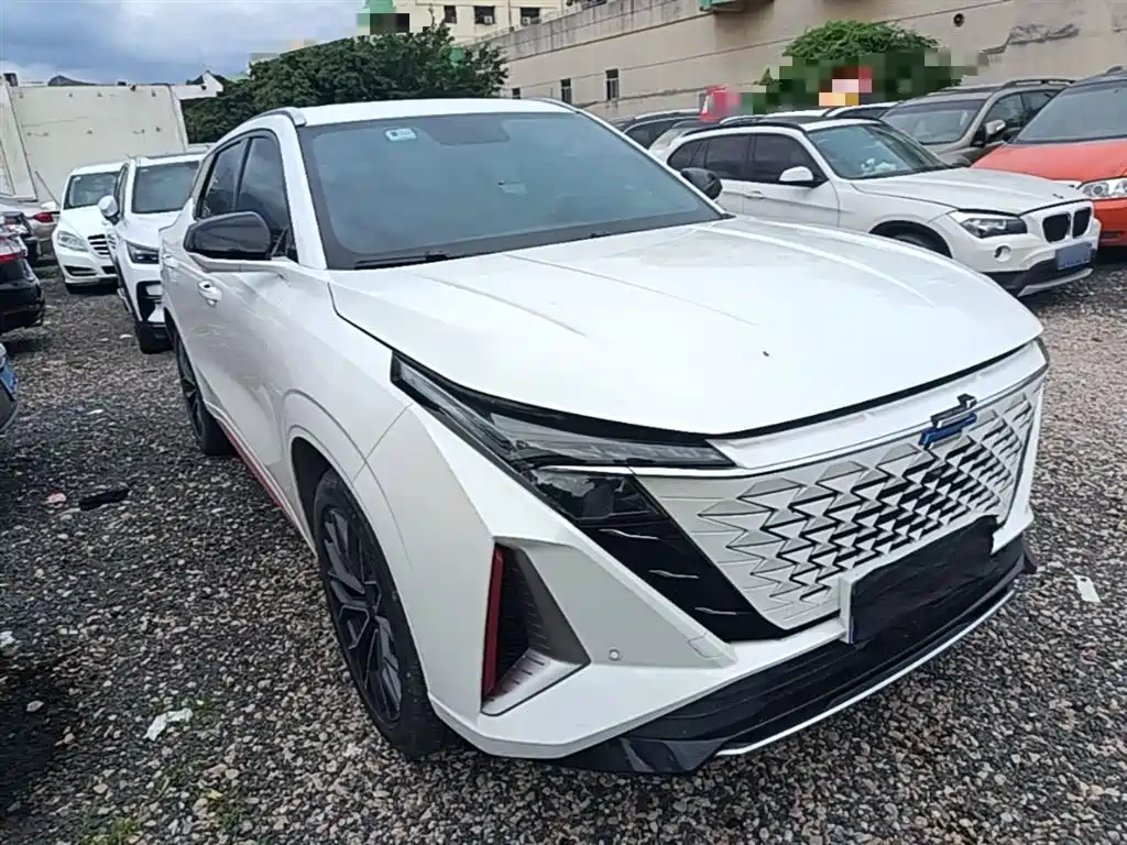 Changan Oshan Z6 Blue Whale 2.0 T Auto Smart Travel