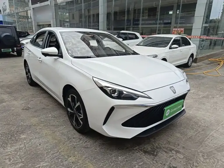 Roewe i5 1.5 L CVT Honored