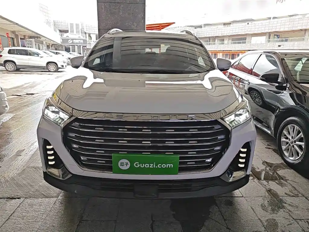 Jetour X90 PLUS 1.6 TD DCT Villa 5-seat