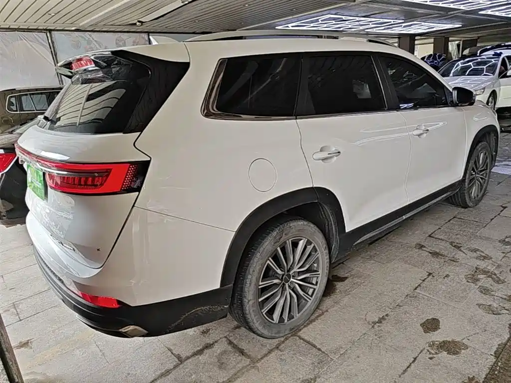 Jetour X90 PLUS 1.6 TD DCT Villa 5-seat