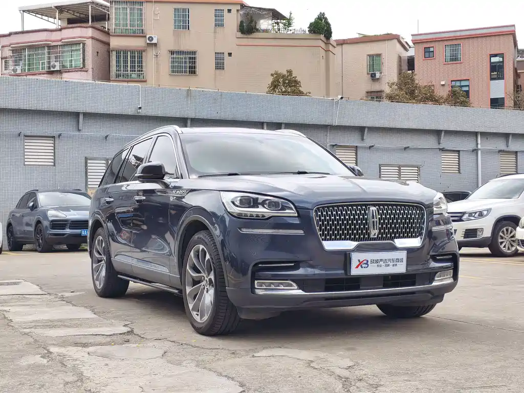 Aviator 3.0 T V6 4 WD Executive