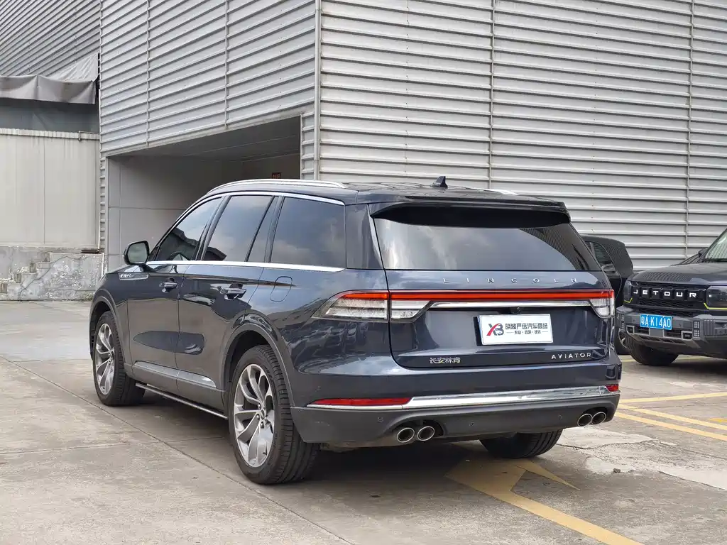 Aviator 3.0 T V6 4 WD Executive
