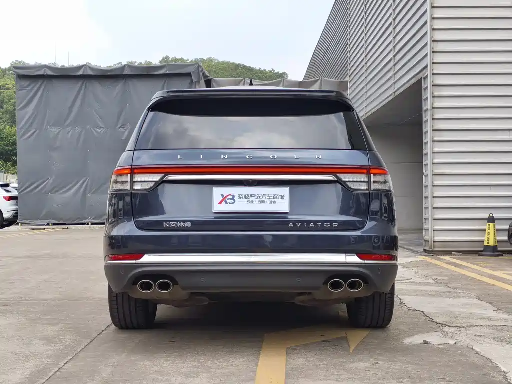 Aviator 3.0 T V6 4 WD Executive