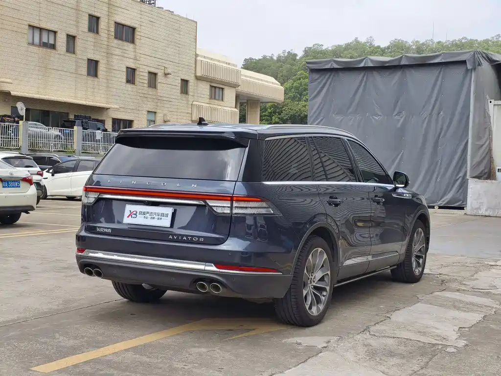 Aviator 3.0 T V6 4 WD Executive
