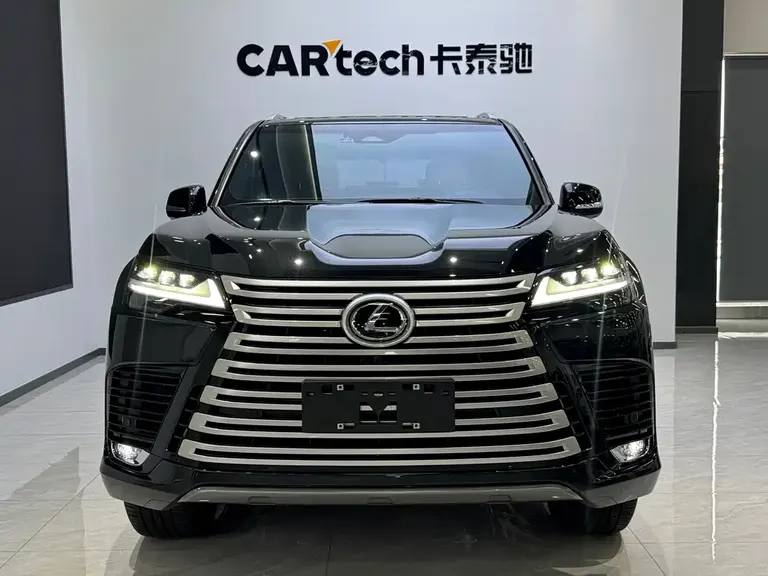 Lexus LX 700 h Territory