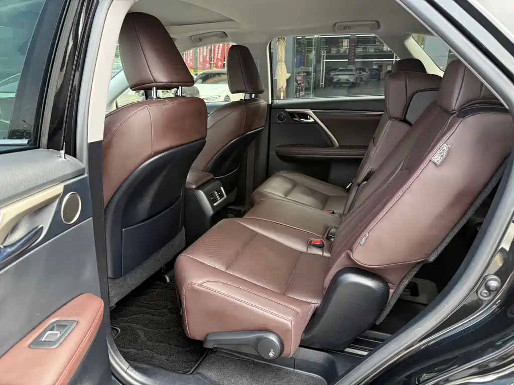 Lexus RX 450 hL 4 WD Pure Enjoyment 7-seat