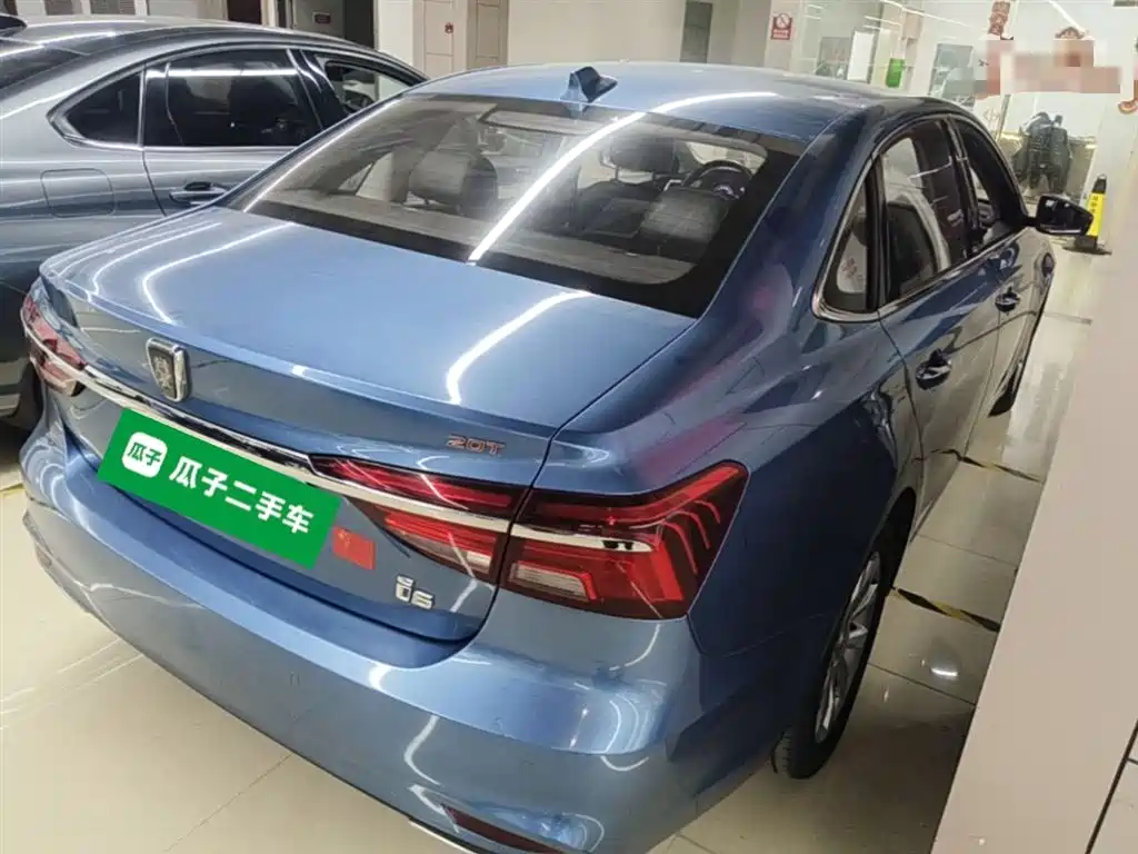Roewe i6 Classic 20 T Auto Internet Smart Enjoyment