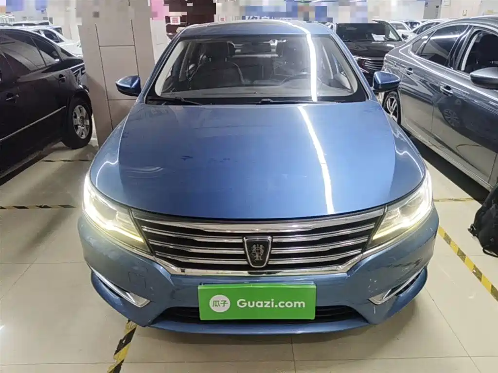 Roewe i6 Classic 20 T Auto Internet Smart Enjoyment