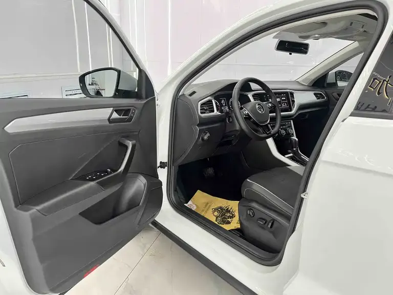 Volkswagen T-ROC 280 TSI DSG 2 WD Comfort Enjoyment PLUS