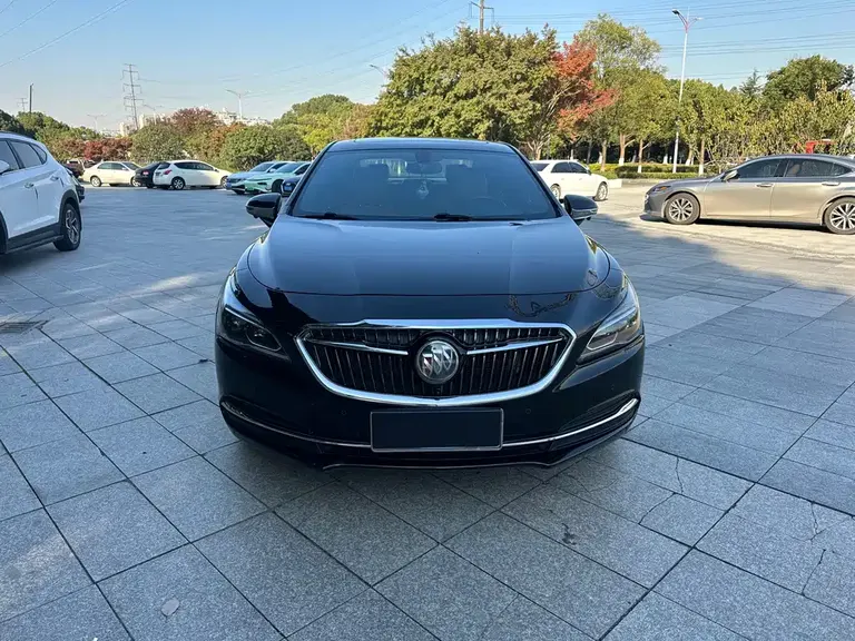 Buick LaCrosse 28 T Elite