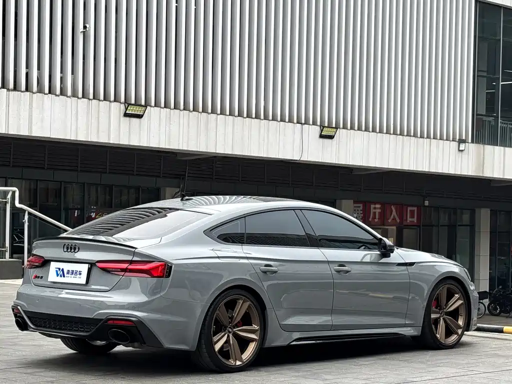 Audi RS 5 RS 5 2.9 T Sportback Dark Gold