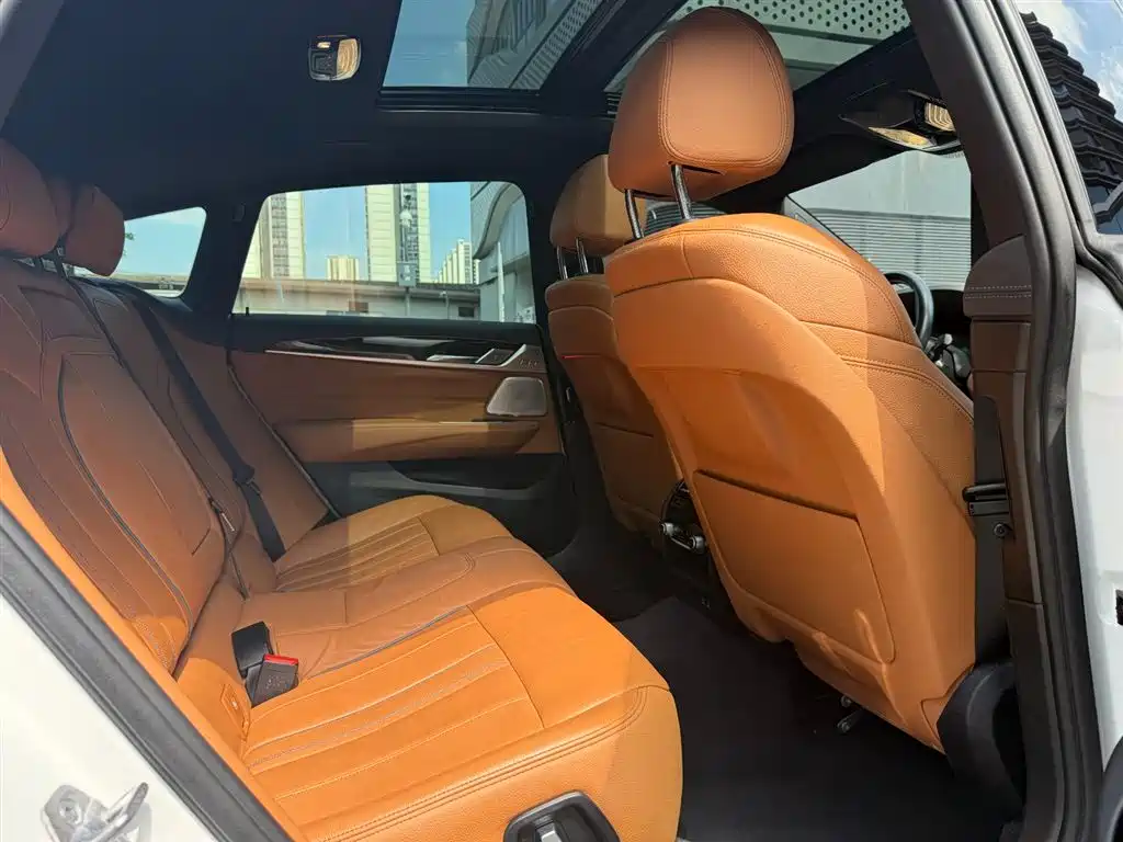 BMW 6 Series GT 630 i M Sport Package