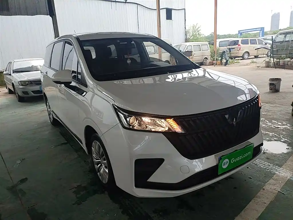 Wuling Jiachen 1.5 L Manual Joy Enjoyment Elite