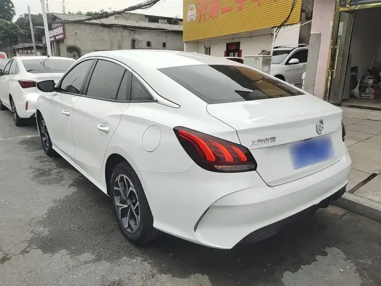 MG5 180 DVVT CVT Youth Luxury