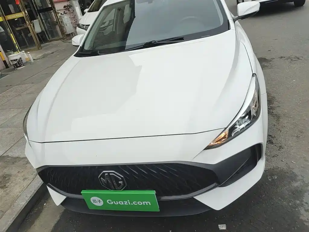 MG5 180 DVVT CVT Youth Luxury