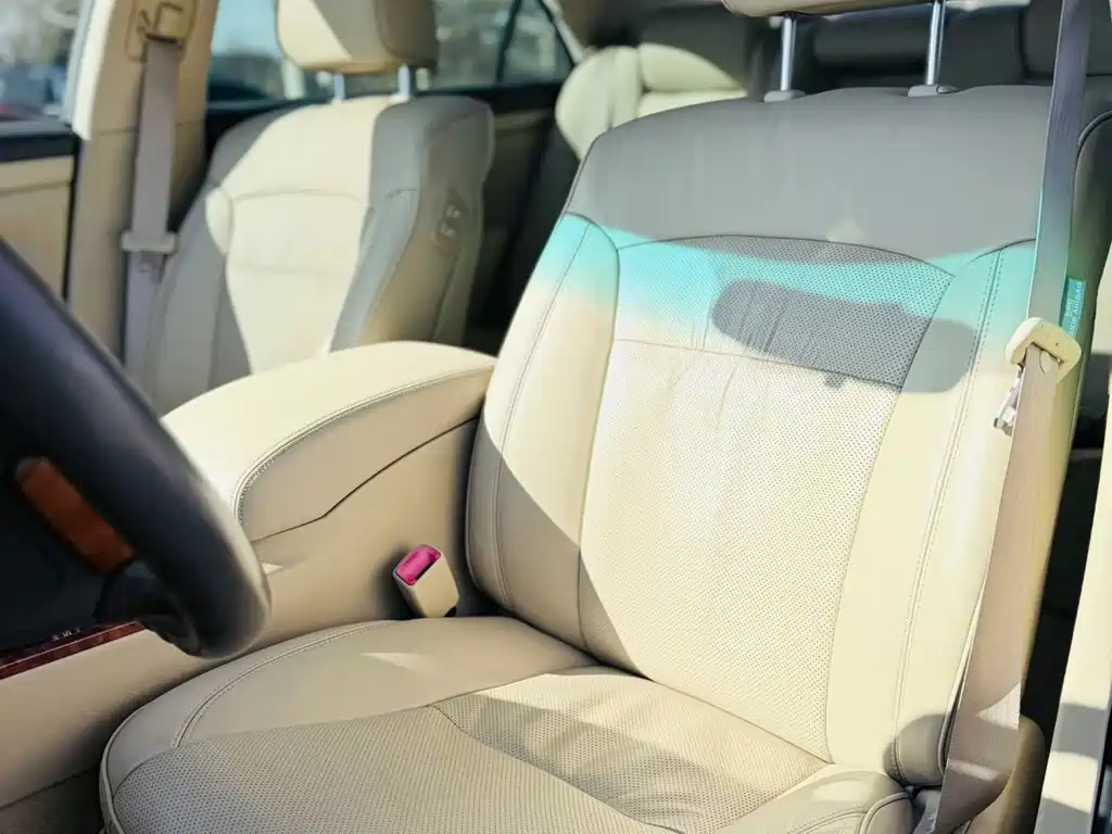 Crown 2.5 L Royal Special Navigation