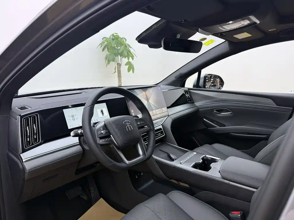 Song L DM-i 宋L DM-i 2026款 200 KM超越型
