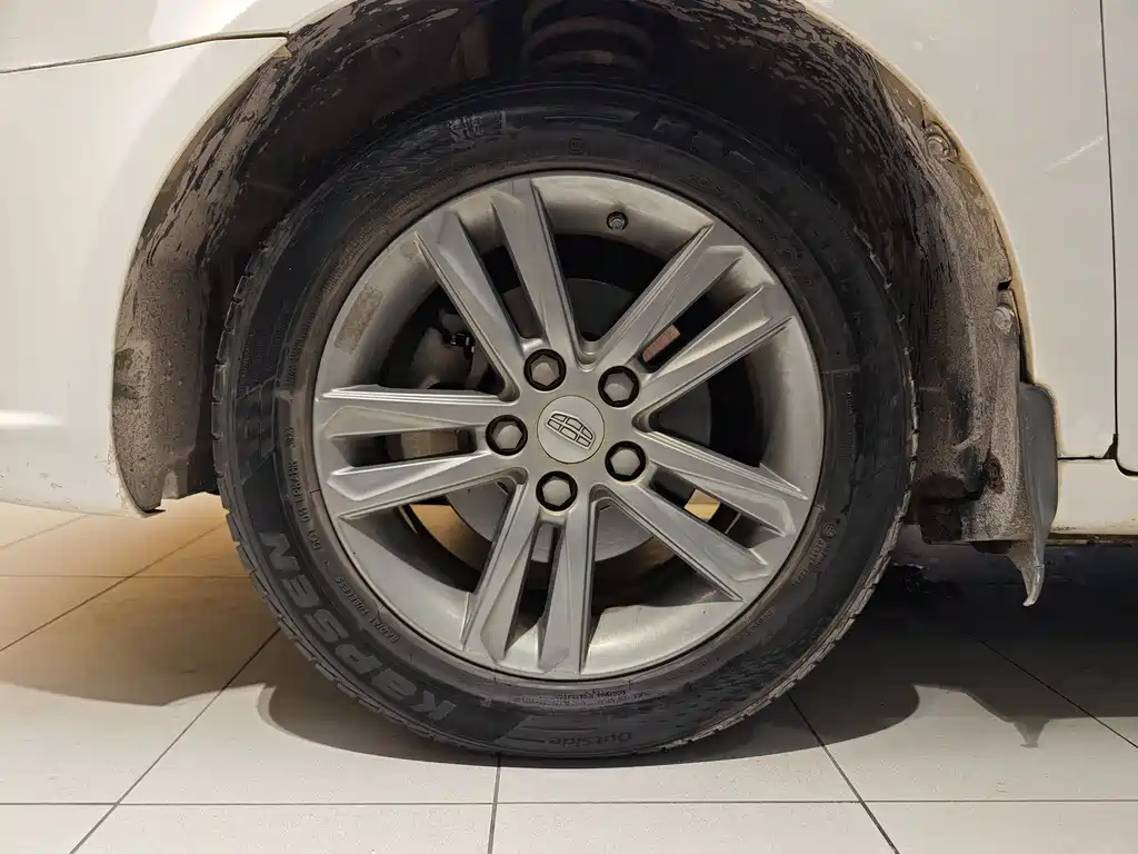 Emgrand Sedan Million 1.5 L CVT Upward