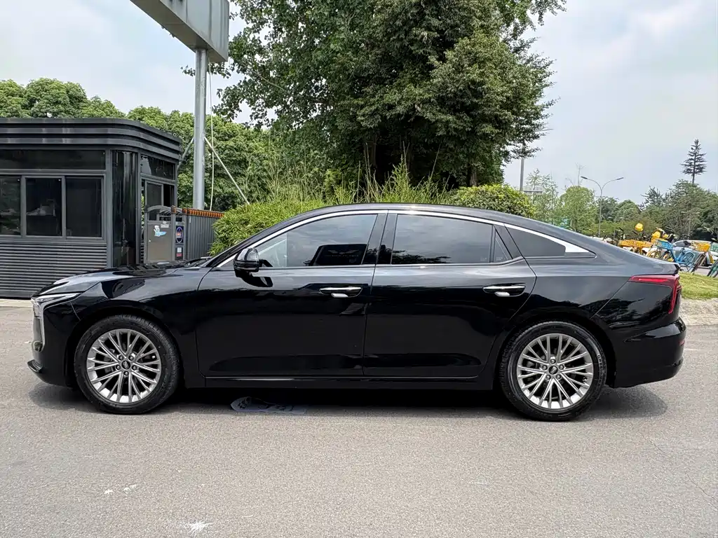 Besturn B70 3 rd Gen 1.5 T Auto Smooth Enjoyment