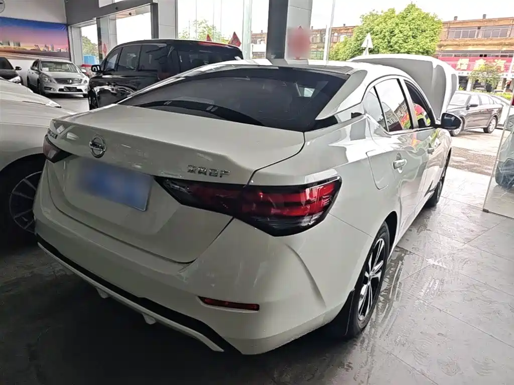 Sylphy 1.6 L CVT Joy