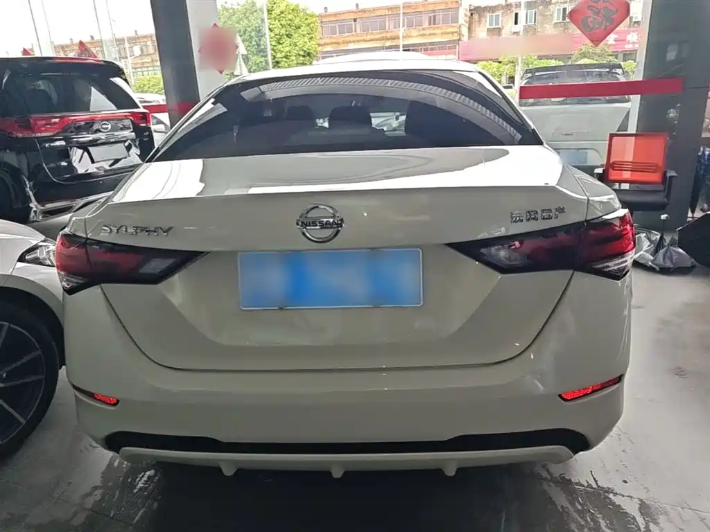 Sylphy 1.6 L CVT Joy