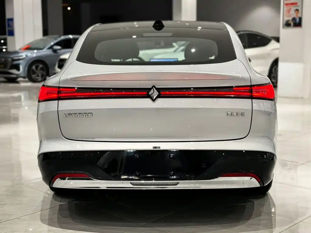 Baojun Xiangjing PHEV 140 km Luxury