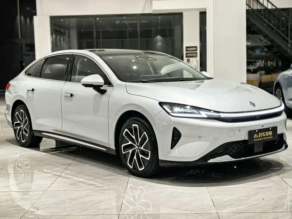 Baojun Xiangjing PHEV 140 km Luxury