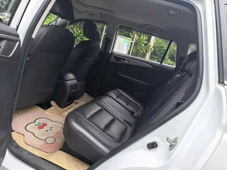 Changan CS75 2.0 L Manual Luxury CN-V