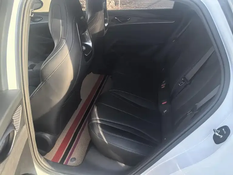 BYD Seal 06 DM-i 80 KM Distinguished