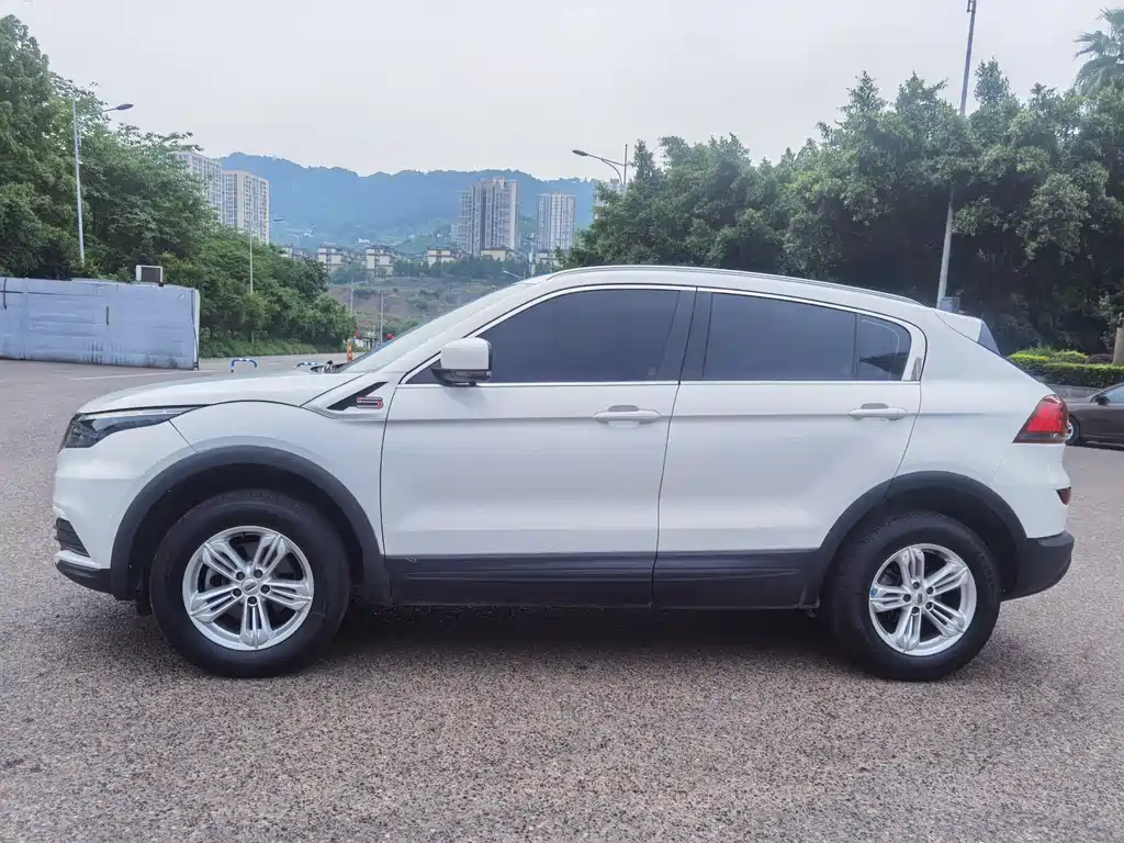 Qoros 5 Facelift 1.6 T Auto Leading