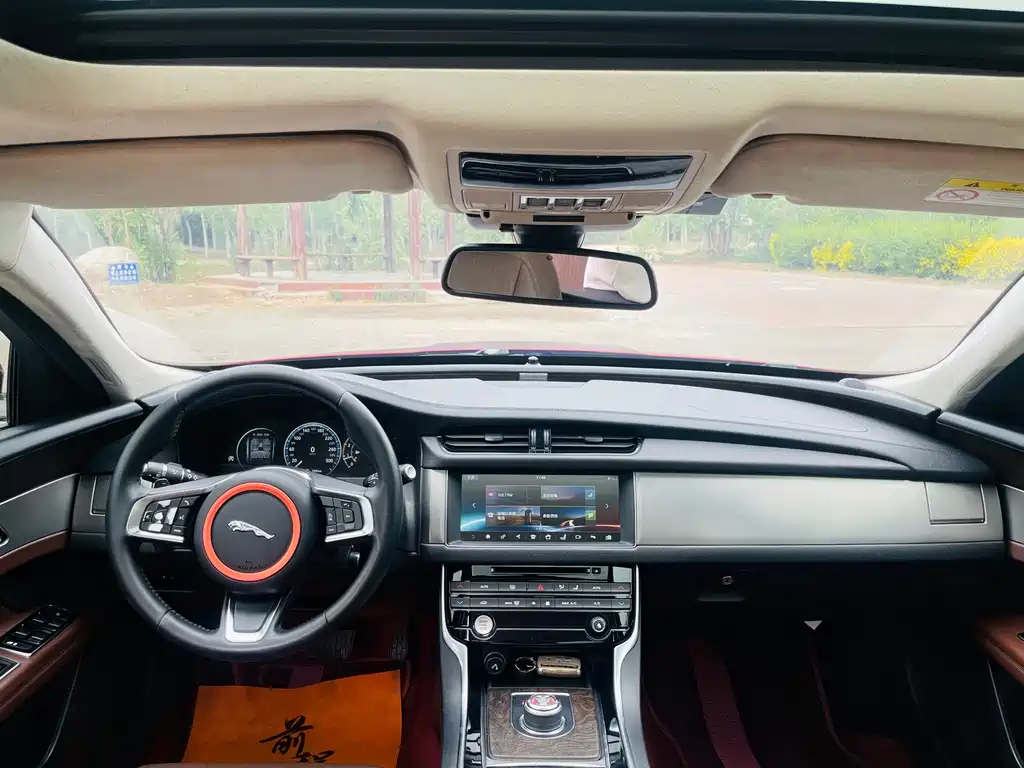 Jaguar XFL XFL 2.0 T 250 PS Premium