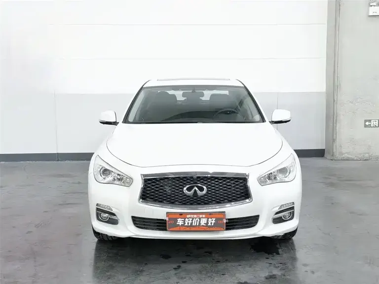 Infiniti Q50 L 2.0 T Comfort