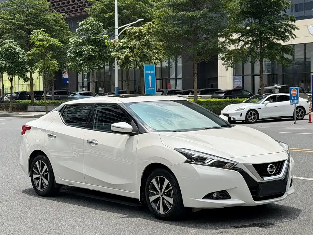 Lannia 1.6 L CVT Cool