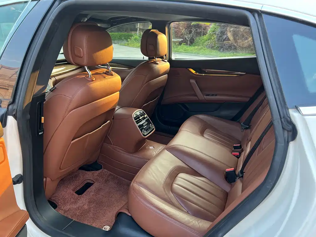 Quattroporte 3.0 T Standard