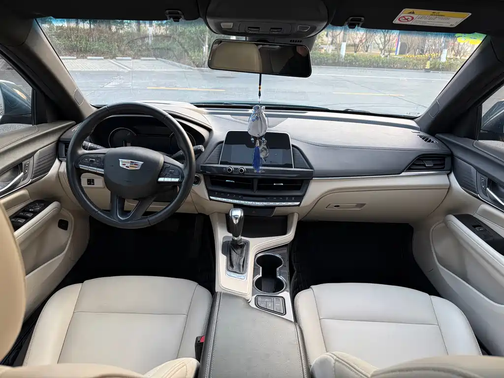 Cadillac CT4 25 T Luxury
