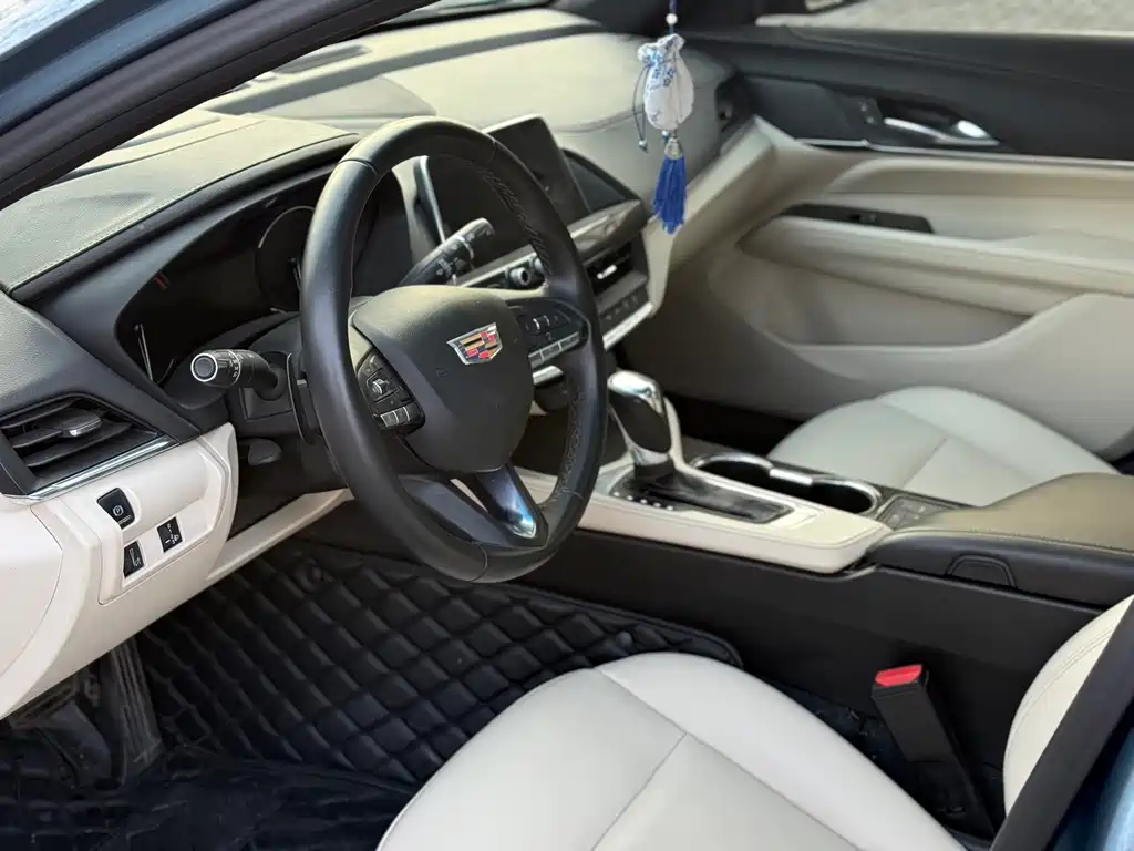 Cadillac CT4 25 T Luxury