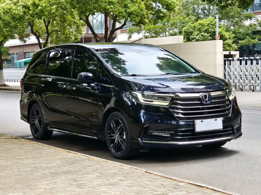 Odyssey 2.0 L e:HEV Sharp· Shine Enjoyment