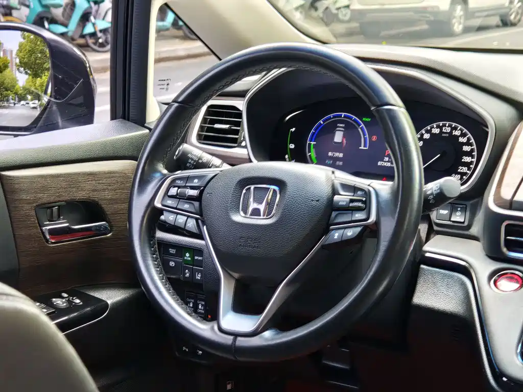 Odyssey 2.0 L e:HEV Sharp· Shine Enjoyment